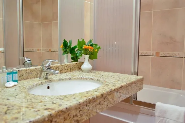 Room, Double Bed, Riverside, Sofa، Hotel Gergana All Inclusive 9/9
