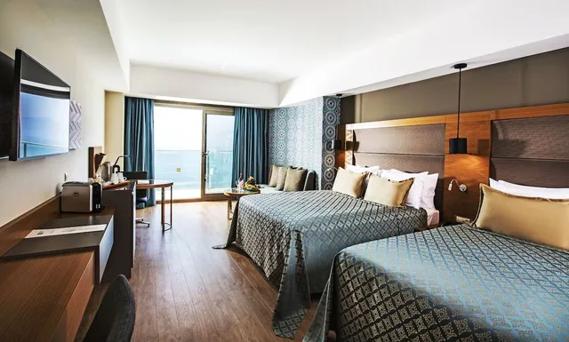Suite, Lateral Side Sea View, Corner، Liberty Kusadasi 2/3