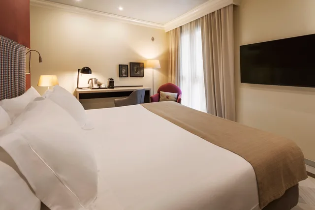 جناح جونيور، Vincci Albayzin Hotel 5/8