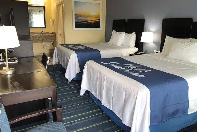 غرفة بسريرين كوين للمدخنين، Days Inn by Wyndham Charles Town/Harpers Ferry 4/6