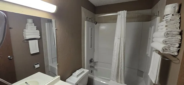 غرفة قياسية بسرير كوين، Super 8 By Wyndham Rogers Minnesota 9/10
