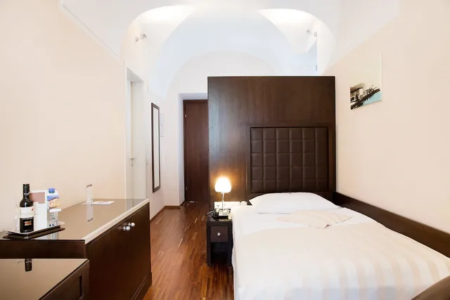 Room, Single, Sandwirth 2/4