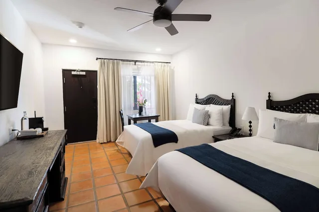 Room, 2 Double Beds, Pool Access، Tropicana Los Cabos, Tapestry Collection by Hilton 1/4