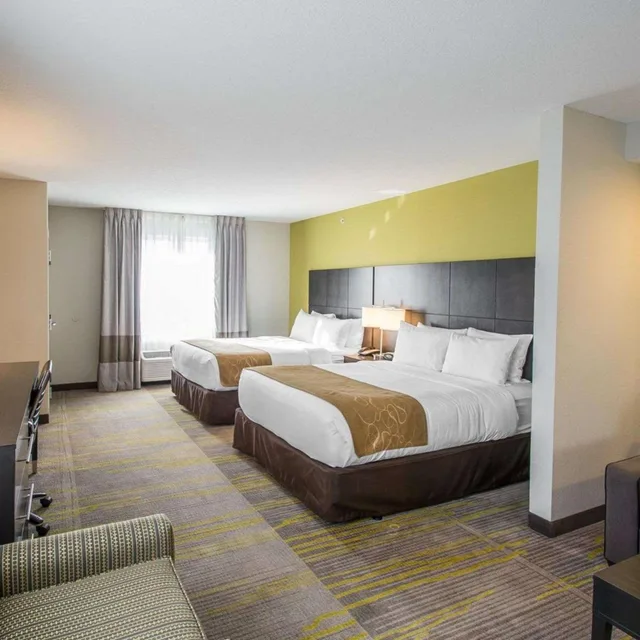 جناح بسرير كوين لذوي الإعاقة، Comfort Suites Miami Airport North 3/5