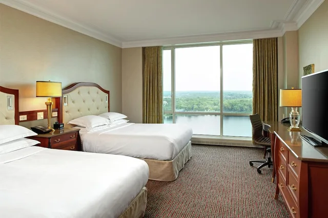 غرفة بسريرين كوين، Hilton Lac Leamy 3/7