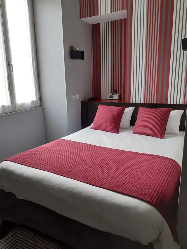 غرفة صغيرة بسرير مزدوج، Hotel Le Charleston 2/7