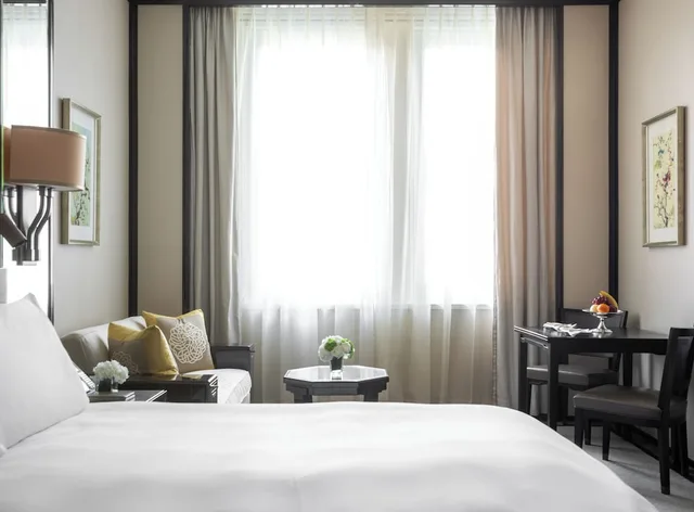 غرفة ديلوكس بسرير كينج، The Peninsula Hong Kong 4/11
