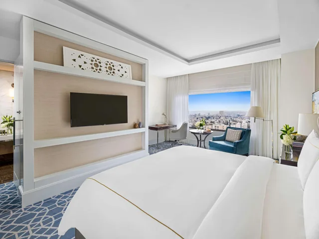 غرفة بسرير كينج، Fairmont Amman 3/9