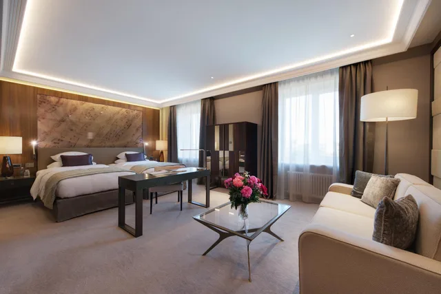 غرفة ديلوكس بسريرين منفصلين، Grand Hotel Kempinski Riga 1/2