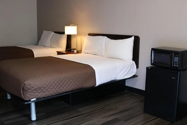 غرفة رباعية للمدخنين، Rodeway Inn Brooklawn, NJ 2/2