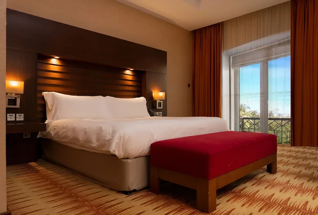 جناح بسرير فردي بشرفة بغرفة نوم واحدة، Crowne Plaza Sohar 9/10