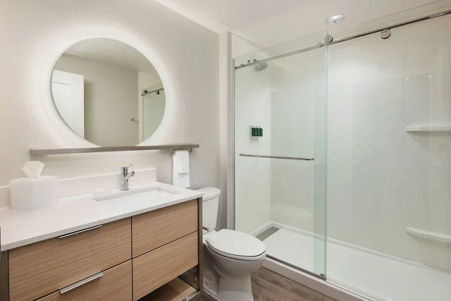استوديو بسرير كينج مع أريكة لذوي الإعاقة، TownePlace Suites by Marriott Tampa Casino Area 1/1
