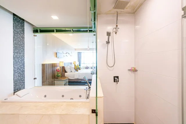 1 Bedroom, Suite, King Bed, Grand Ratchapruek Hotel 10/10