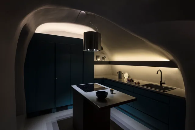 3 Bedrooms, Cave, Villa, Outdoor Jetted Tub, Indoor Jetted Tub، Kivotos Santorini 4/7