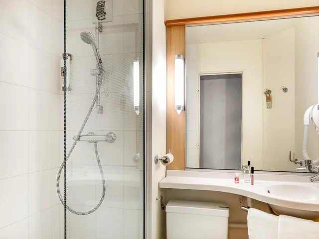 غرفة قياسية بسريرين منفصلين، B&B HOTEL Paris Nord 2 CDG Aeroport 5/7