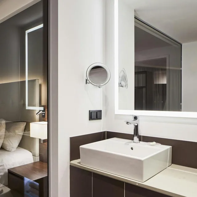 Standard, King Bed, Park View, Courtyard Wolfsburg 9/10