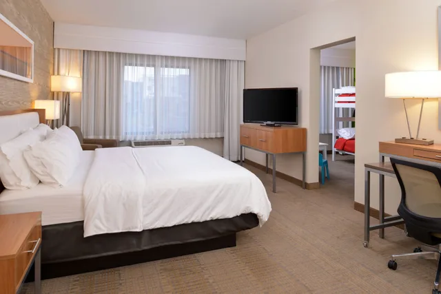 غرفة قياسية بسريرين كوين بشرفة، Holiday Inn Express Suites Pocatello 7/10