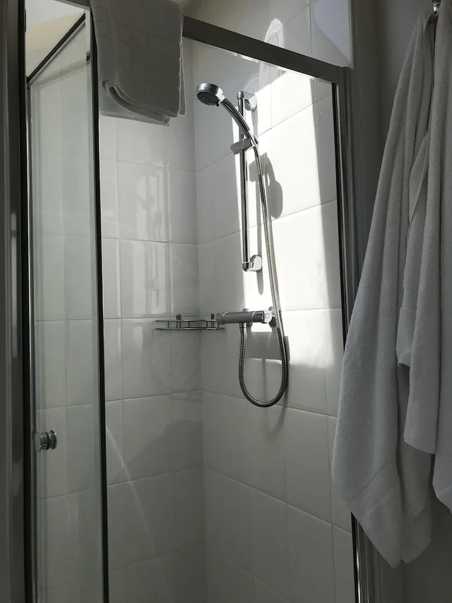 غرفة بريميير بسرير كينج، Bowden Lodge Hotel 4/4
