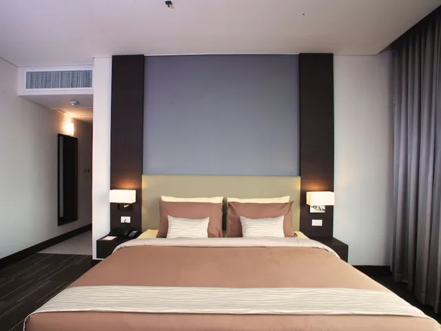 غرفة سوبيريور بسريرين منفصلين بإطلالة على المدينة، FORTUNE HOTEL KORAT 1/5