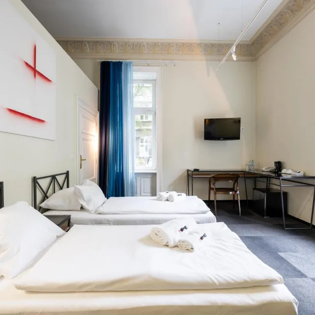 جناح عائلي، Home Aparthotel 4/10
