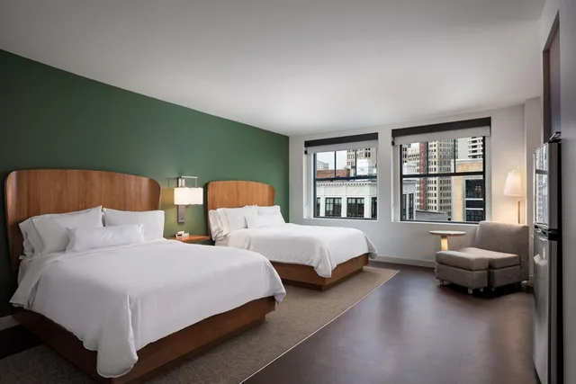 غرفة قياسية بسرير كوين، Element Detroit at the Metropolitan 7/10