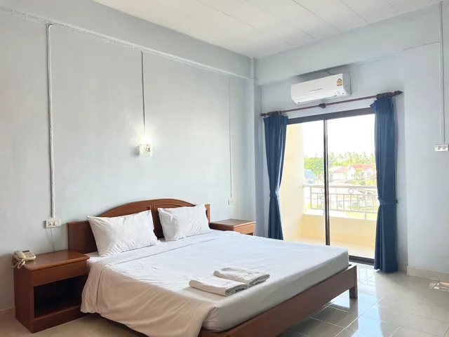 غرفة قياسية بسرير كينج، Ritzy House Hotel 2/3