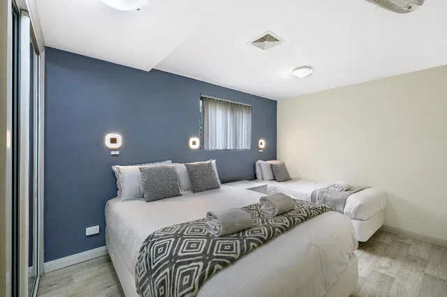 2 Bedrooms, Spa, Apartment، Smugglers On the Beach Korora 2/2