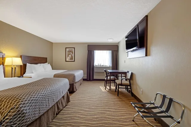 غرفة قياسية بسريرين كوين، Best Western High Road Inn 2/2