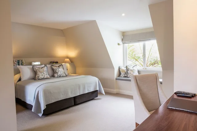 French, Cottage, 3 King Beds، Spicers Clovelly Estate 1/3