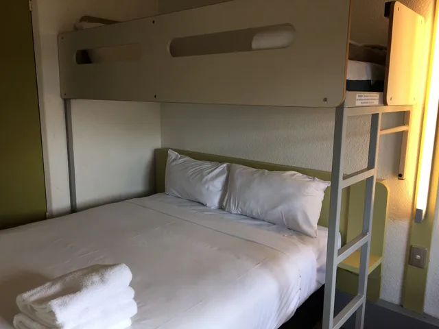 غرفة قياسية بسرير كوين وسرير بطابقين، Ibis Budget St Peters 2/7