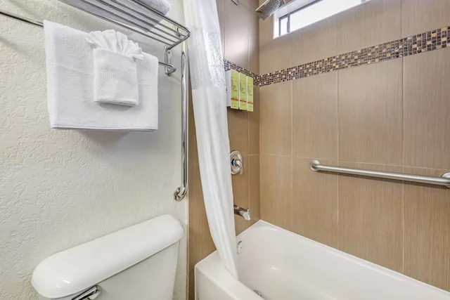 غرفة قياسية بسرير كوين، Best Western Americana Inn 5/5