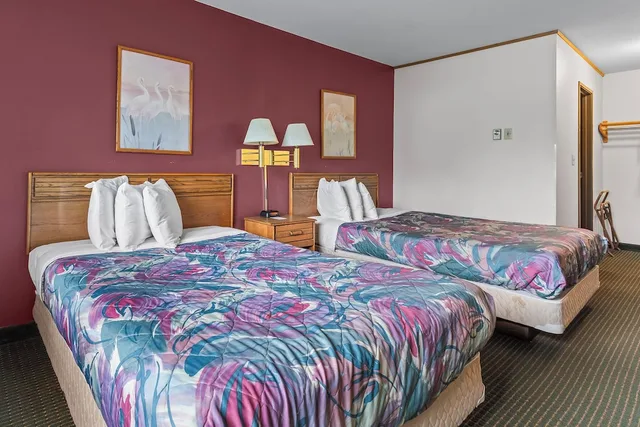 Room, 2 Queen Beds, Wautoma Inn by OYO Near Airport WI 73 5/6