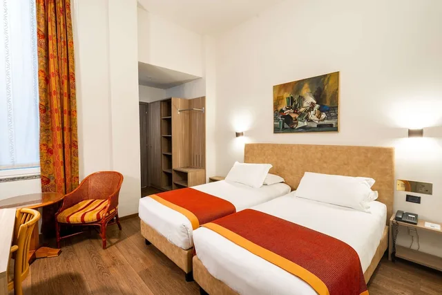 غرفة كلاسيكية بسريرين منفصلين، Hotel Regina Milano 6/10