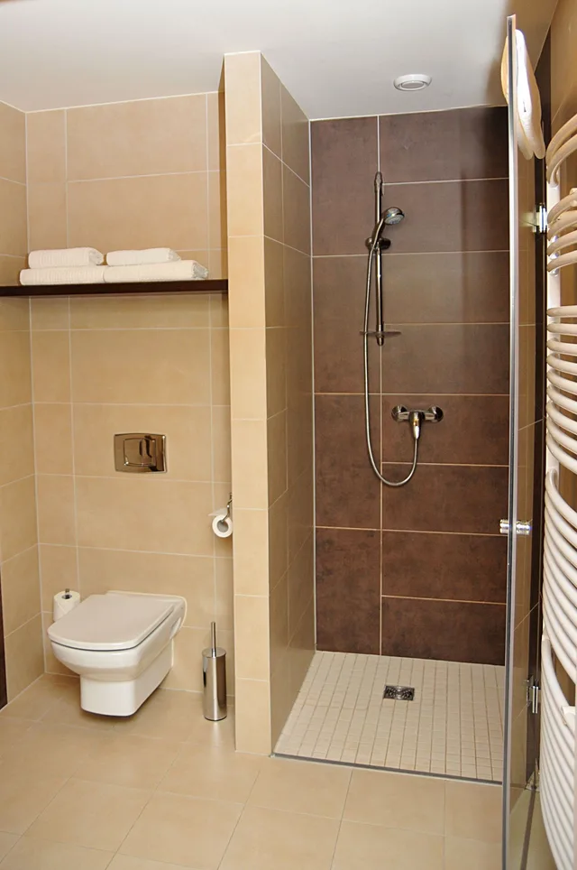 غرفة مفردة، Ruben Hotel 3/3
