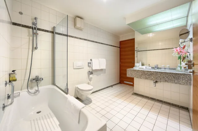 Tower, Suite, King Bed، Grand Hotel International 5/8