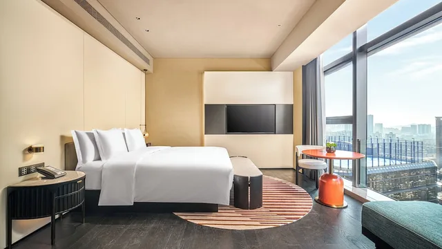 غرفة بريميوم بسرير كينج، Hotel Indigo Zhuhai Xiangzhou by IHG 5/10