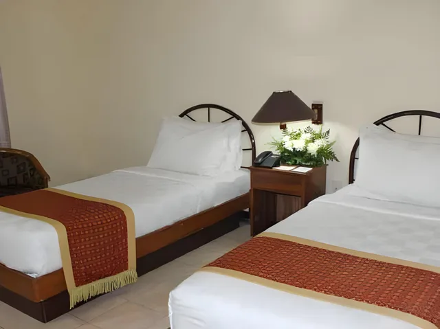Superior, Twin Beds, Hotel Merdeka Kediri 2/2