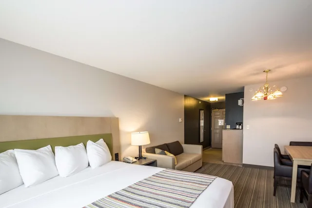 غرفة بسرير كينج، Country Inn Suites By Radisson Fond Du Lac Wi 1/7