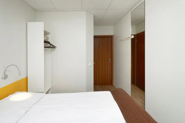 budget, no window، Cabin Hotel 1/3