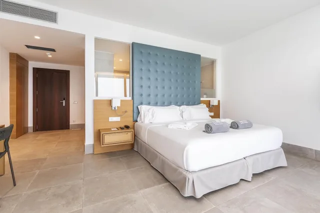 غرفة ديلوكس بسرير كينج بإطلالة على البحر، Barcelo Praia Cape Verde 10/10