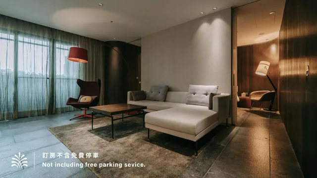 جناح بريميير، Hotel Royal Beitou 1/3