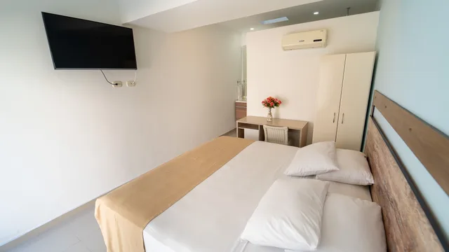 غرفة قياسية بسرير كوين، Santorini Casablanca 2/10