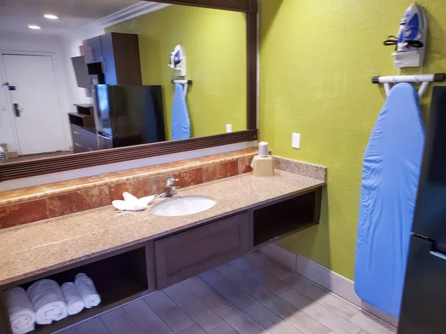 غرفة ديلوكس بسريرين مزدوجين، Studio6 National City, CA - Naval Base San Diego 6/7