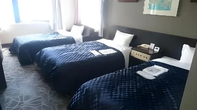 Room, Miyajima Coral 1/1