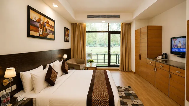 جناح جونيور بسرير كينج بشرفة، Stellar Resorts 3/10