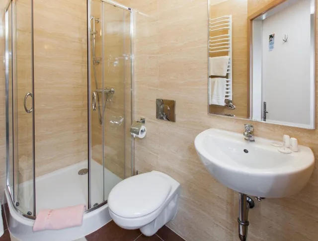 Premium, Double Bed, Jordan Guest Rooms 5/5