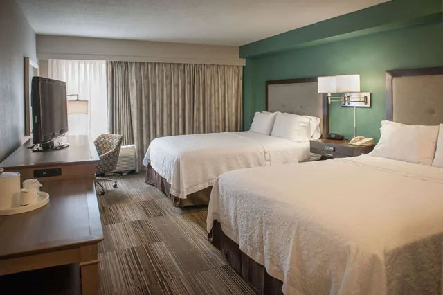 غرفة بسريرين مزدوجين لذوي الإعاقة، Hampton Inn And Suites New Orleans Conv Center 2/7