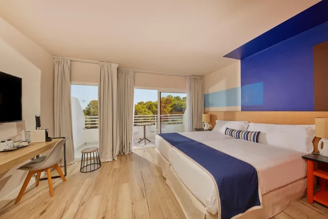 My Favorite Club, Suite, King Bed, Sea View, Sofa، Alua Calvia 1/1