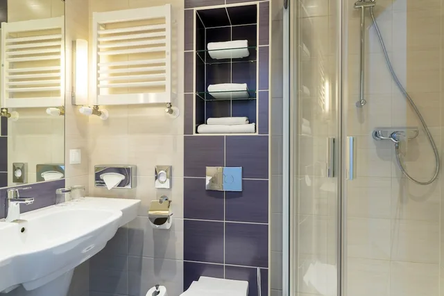 Standard, Double Bed, Metropol Hotel Warsaw 9/9