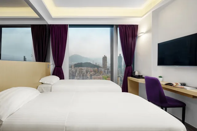 City, Twin Beds, Starphire Hotel 1/4